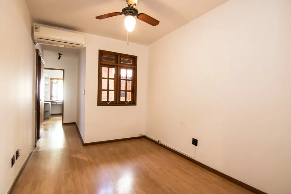 Apartamento com 3 quartos à venda, 219m2 em Petrópolis, Porto Alegre - RS - imagem 9 Foto 9 de Apartamento com 3 quartos à venda, 219m2 em Petrópolis, Porto Alegre - RS