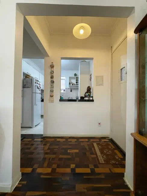 Apartamento com 3 quartos à venda, 80m2 em Petrópolis, Porto Alegre - RS - imagem 6 Foto 6 de Apartamento com 3 quartos à venda, 80m2 em Petrópolis, Porto Alegre - RS