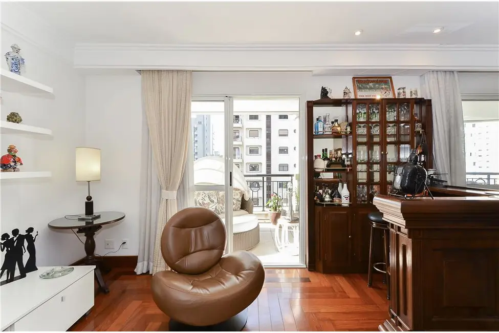 Apartamento com 3 quartos à venda, 300m2 em Moema, São Paulo - SP - imagem 8 Foto 8 de Apartamento com 3 quartos à venda, 300m2 em Moema, São Paulo - SP