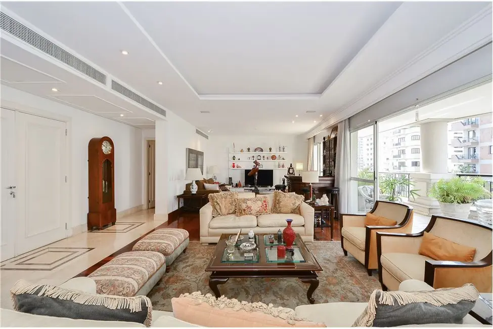 Apartamento com 3 quartos à venda, 300m2 em Moema, São Paulo - SP - imagem 5 Foto 5 de Apartamento com 3 quartos à venda, 300m2 em Moema, São Paulo - SP