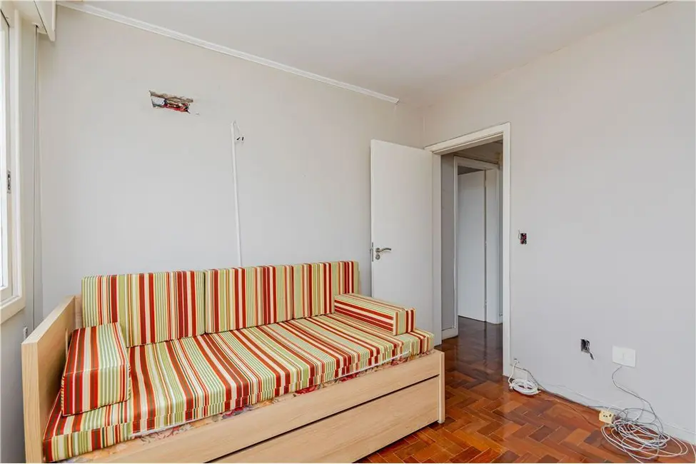 Foto 6 de Apartamento com 2 quartos à venda, 71m2 em Santana, Porto Alegre - RS