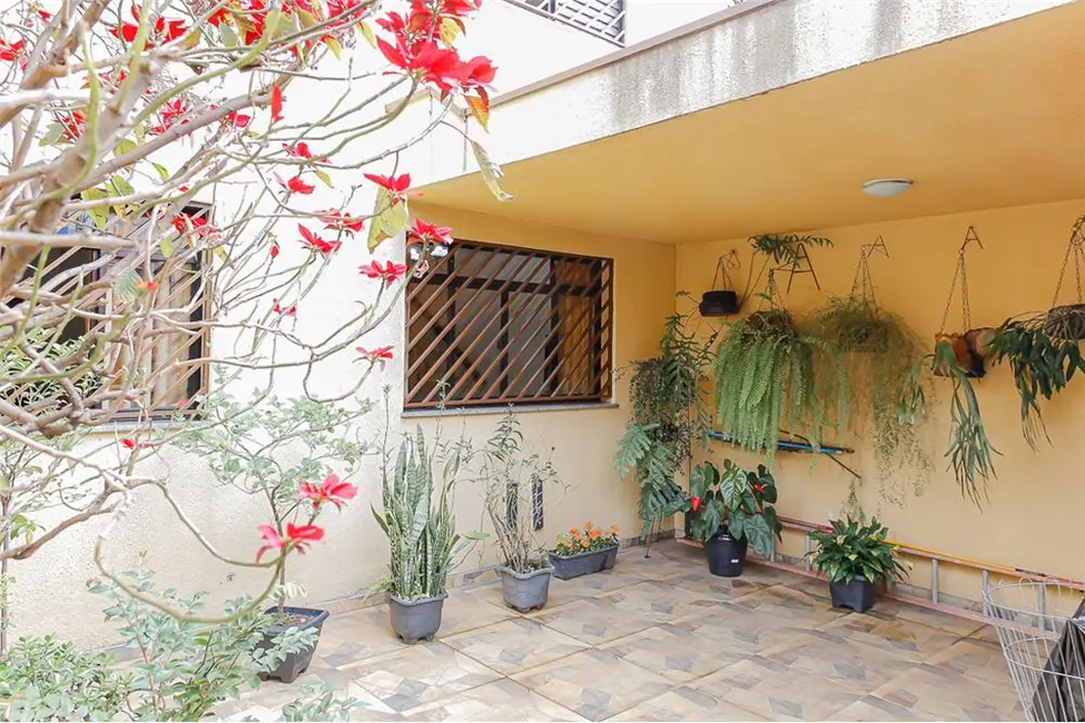 Casa com 3 quartos à venda, 130m2 em Vila Invernada, São Paulo - SP - imagem 1 Foto 1 de Casa com 3 quartos à venda, 130m2 em Vila Invernada, São Paulo - SP