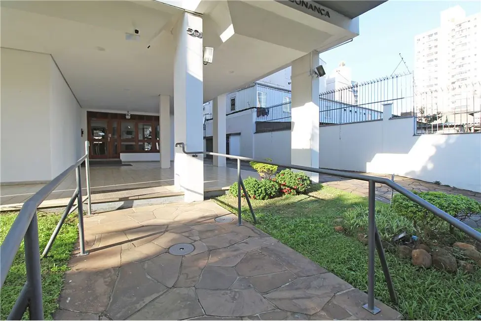 Foto 2 de Cobertura com 2 quartos à venda, 75m2 em Santana, Porto Alegre - RS