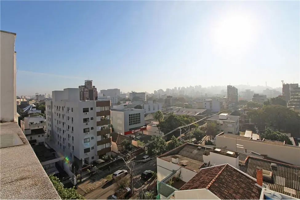 Cobertura com 2 quartos à venda, 75m2 em Santana, Porto Alegre - RS - imagem 8 Foto 8 de Cobertura com 2 quartos à venda, 75m2 em Santana, Porto Alegre - RS
