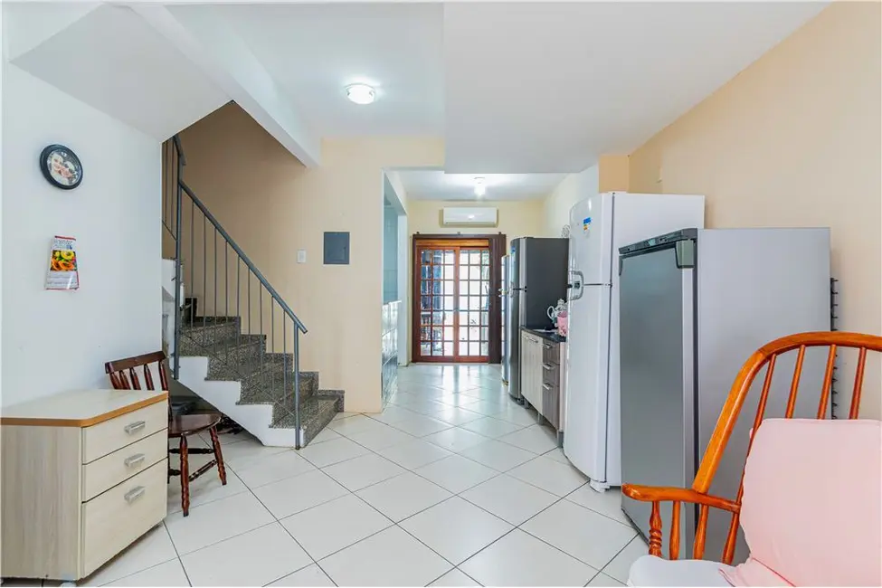 Foto 3 de Casa à venda, 156m2 em Guarujá, Porto Alegre - RS