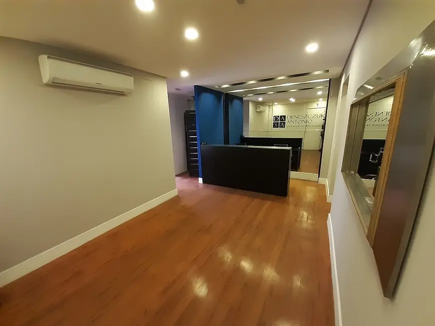 Sala Comercial à venda, 97m2 em Sé, São Paulo - SP - imagem 1 Foto 1 de Sala Comercial à venda, 97m2 em Sé, São Paulo - SP