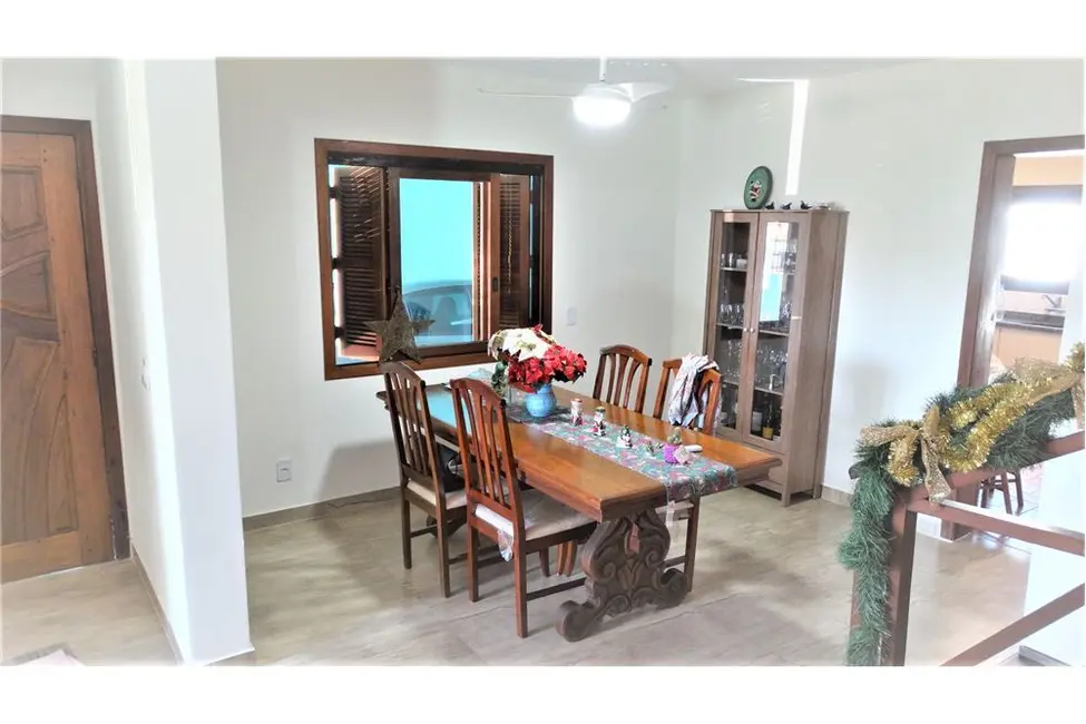 Foto 2 de Casa à venda, 317m2 em Nonoai, Porto Alegre - RS