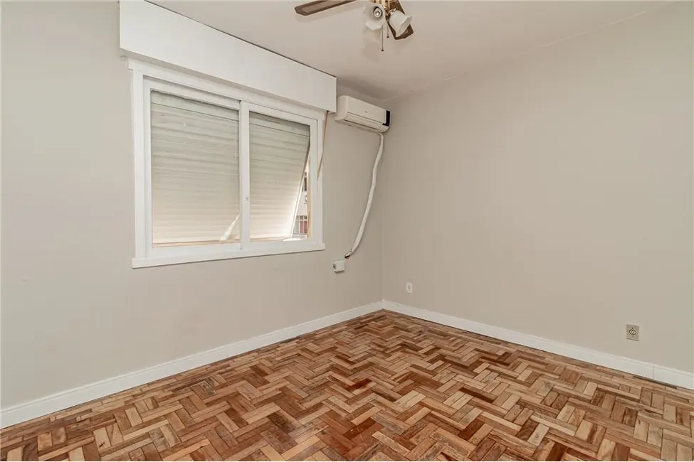 Apartamento com 1 quarto à venda, 42m2 em Passo da Areia, Porto Alegre - RS - imagem 6 Foto 6 de Apartamento com 1 quarto à venda, 42m2 em Passo da Areia, Porto Alegre - RS