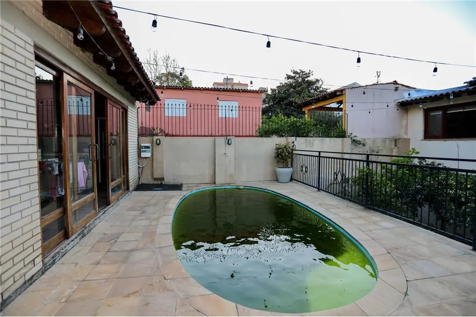 Foto 9 de Casa com 5 quartos à venda, 300m2 em Medianeira, Porto Alegre - RS