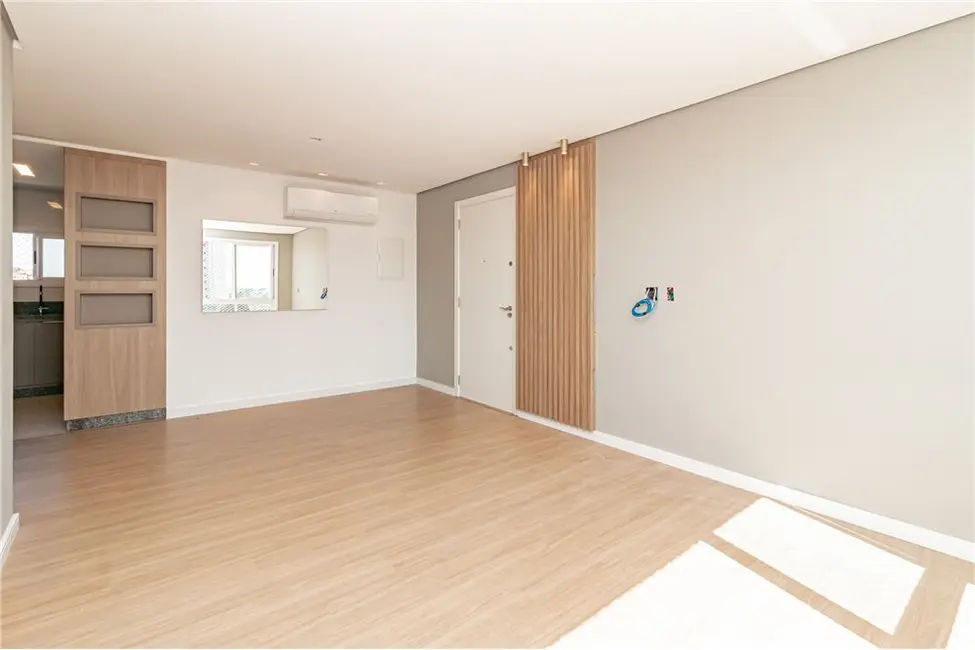 Foto 3 de Apartamento com 2 quartos à venda, 71m2 em Vila Ipiranga, Porto Alegre - RS