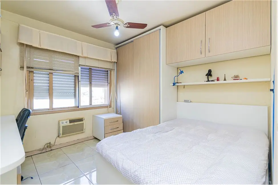 Apartamento com 2 quartos à venda, 78m2 em Cristal, Porto Alegre - RS - imagem 3 Foto 3 de Apartamento com 2 quartos à venda, 78m2 em Cristal, Porto Alegre - RS