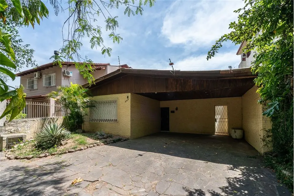 Foto 1 de Casa com 4 quartos à venda, 254m2 em Petrópolis, Porto Alegre - RS