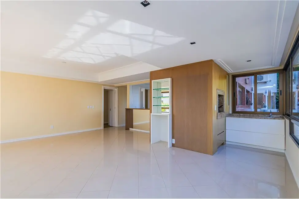 Apartamento com 2 quartos à venda, 110m2 em Mont Serrat, Porto Alegre - RS - imagem 5 Foto 5 de Apartamento com 2 quartos à venda, 110m2 em Mont Serrat, Porto Alegre - RS