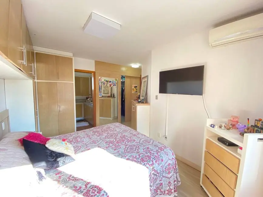 Cobertura com 3 quartos à venda, 288m2 em São João, Porto Alegre - RS - imagem 5 Foto 5 de Cobertura com 3 quartos à venda, 288m2 em São João, Porto Alegre - RS