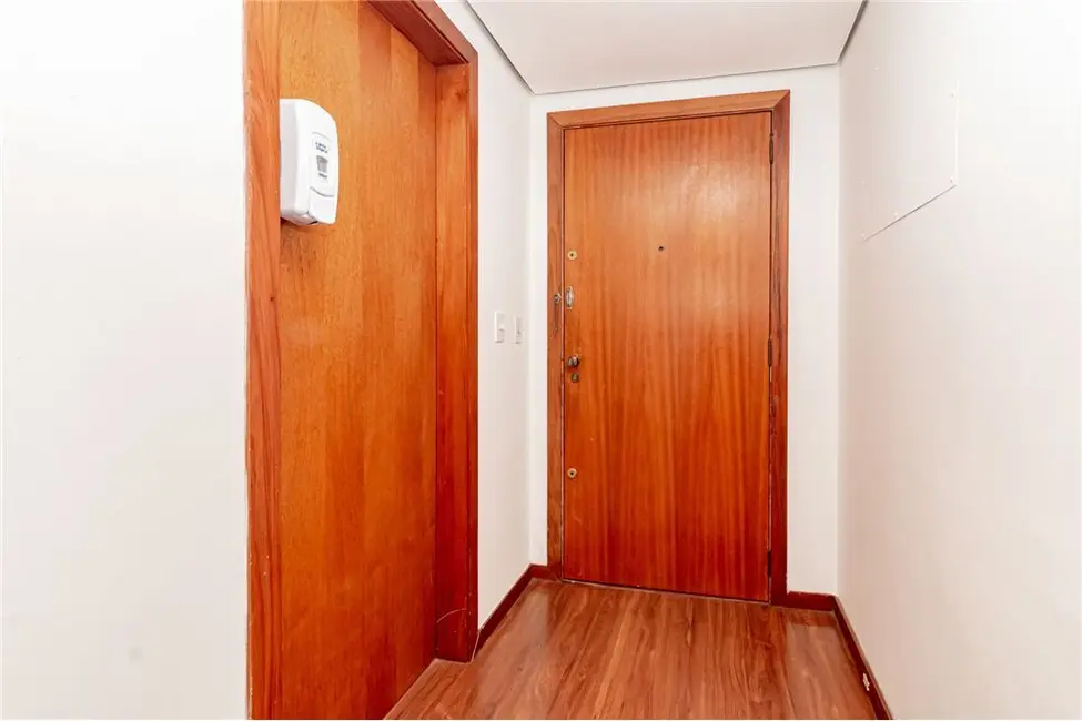 Apartamento com 3 quartos à venda, 90m2 em Petrópolis, Porto Alegre - RS - imagem 7 Foto 7 de Apartamento com 3 quartos à venda, 90m2 em Petrópolis, Porto Alegre - RS