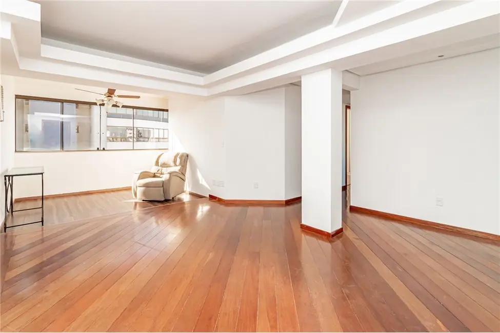 Apartamento com 3 quartos à venda, 90m2 em Petrópolis, Porto Alegre - RS - imagem 3 Foto 3 de Apartamento com 3 quartos à venda, 90m2 em Petrópolis, Porto Alegre - RS