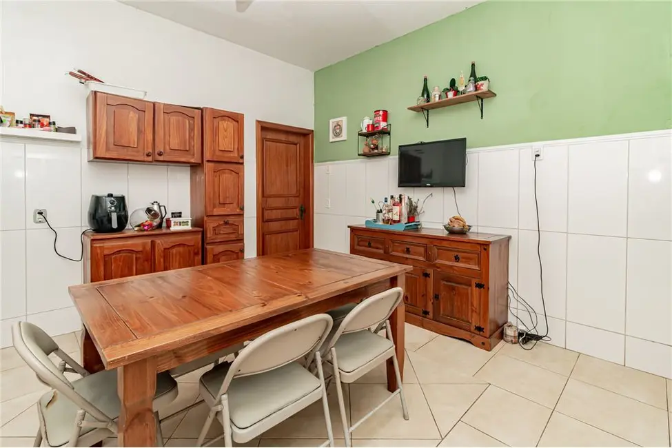 Casa com 3 quartos à venda, 151m2 em Petrópolis, Porto Alegre - RS - imagem 5 Foto 5 de Casa com 3 quartos à venda, 151m2 em Petrópolis, Porto Alegre - RS