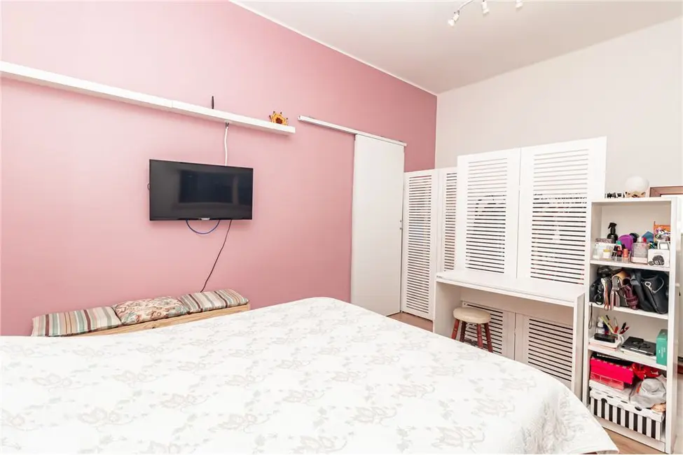 Casa com 3 quartos à venda, 151m2 em Petrópolis, Porto Alegre - RS - imagem 7 Foto 7 de Casa com 3 quartos à venda, 151m2 em Petrópolis, Porto Alegre - RS