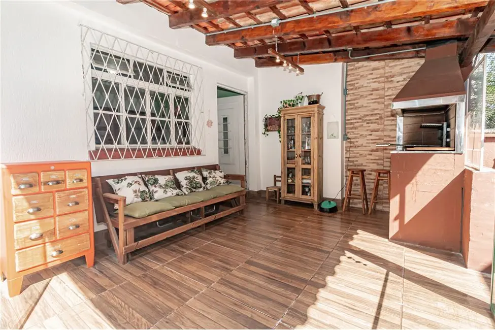 Casa com 3 quartos à venda, 151m2 em Petrópolis, Porto Alegre - RS - imagem 1 Foto 1 de Casa com 3 quartos à venda, 151m2 em Petrópolis, Porto Alegre - RS