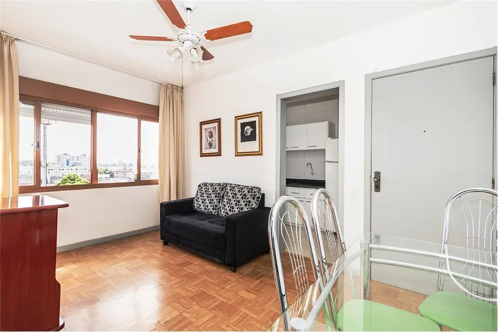 Foto 1 de Apartamento com 1 quarto à venda, 40m2 em São João, Porto Alegre - RS