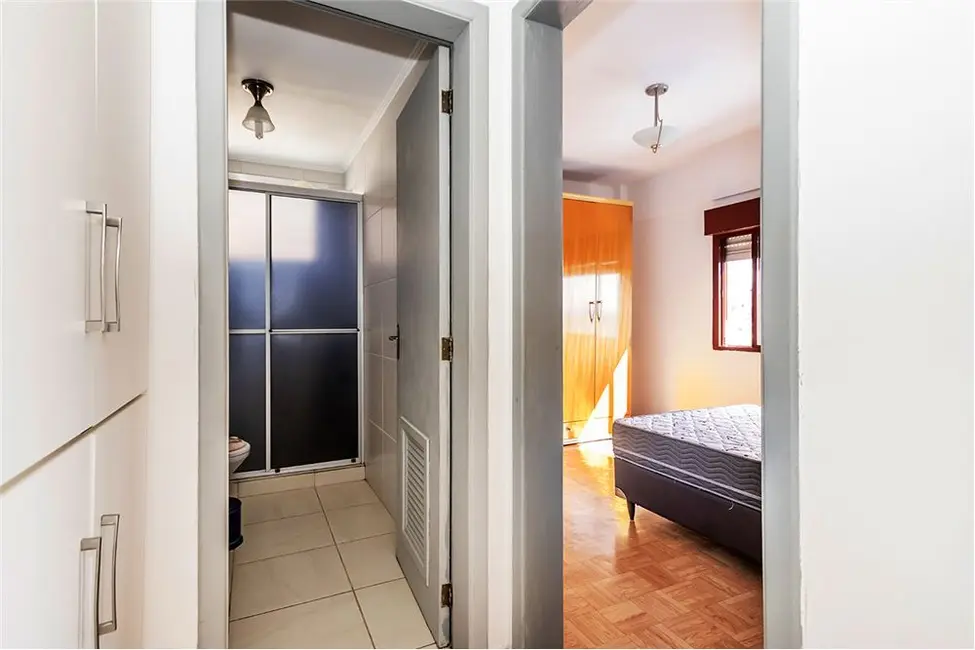 Foto 6 de Apartamento com 1 quarto à venda, 40m2 em São João, Porto Alegre - RS