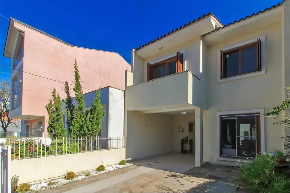 Foto 2 de Casa com 3 quartos à venda, 112m2 em Hípica, Porto Alegre - RS