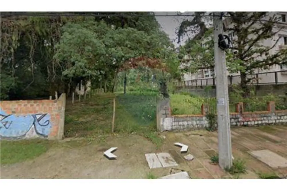 Foto 2 de Terreno / Lote à venda, 1700m2 em Teresópolis, Porto Alegre - RS