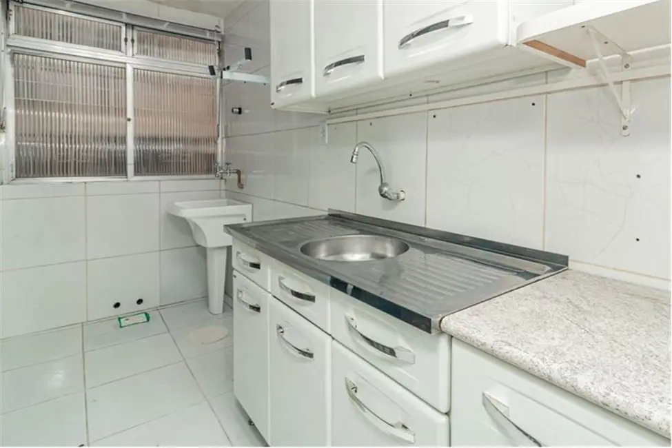 Apartamento com 1 quarto à venda, 32m2 em Passo da Areia, Porto Alegre - RS - imagem 9 Foto 9 de Apartamento com 1 quarto à venda, 32m2 em Passo da Areia, Porto Alegre - RS