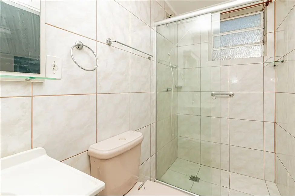 Apartamento com 1 quarto à venda, 32m2 em Passo da Areia, Porto Alegre - RS - imagem 6 Foto 6 de Apartamento com 1 quarto à venda, 32m2 em Passo da Areia, Porto Alegre - RS
