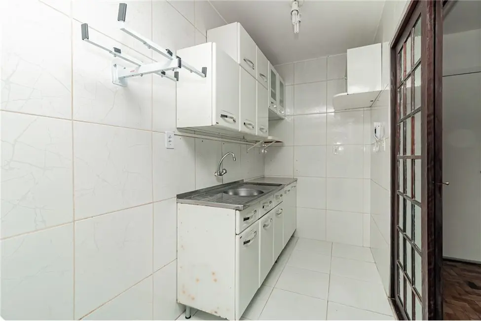 Apartamento com 1 quarto à venda, 32m2 em Passo da Areia, Porto Alegre - RS - imagem 8 Foto 8 de Apartamento com 1 quarto à venda, 32m2 em Passo da Areia, Porto Alegre - RS