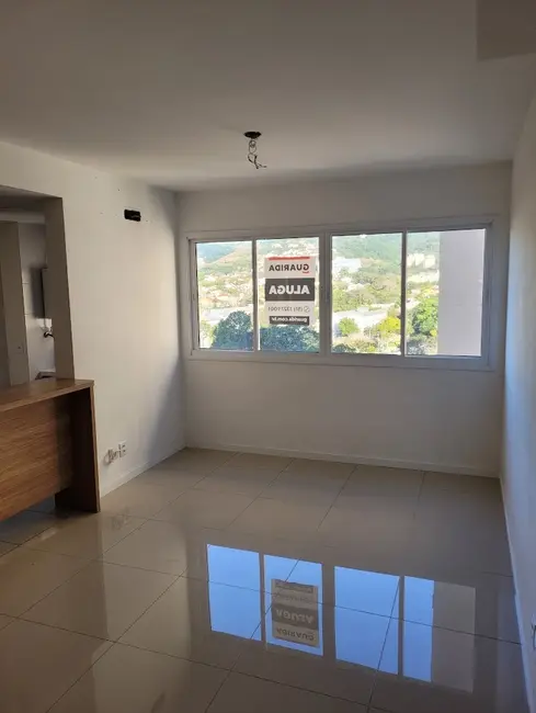 Apartamento com 2 quartos à venda, 63m2 em Teresópolis, Porto Alegre - RS - imagem 3 Foto 3 de Apartamento com 2 quartos à venda, 63m2 em Teresópolis, Porto Alegre - RS