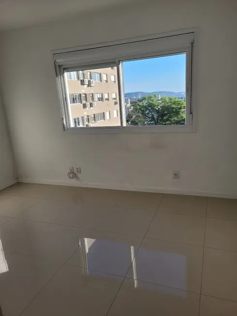 Apartamento com 2 quartos à venda, 63m2 em Teresópolis, Porto Alegre - RS - imagem 8 Foto 8 de Apartamento com 2 quartos à venda, 63m2 em Teresópolis, Porto Alegre - RS