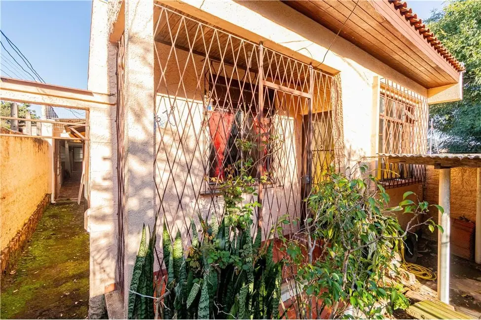 Casa com 3 quartos à venda, 100m2 em Partenon, Porto Alegre - RS - imagem 3 Foto 3 de Casa com 3 quartos à venda, 100m2 em Partenon, Porto Alegre - RS