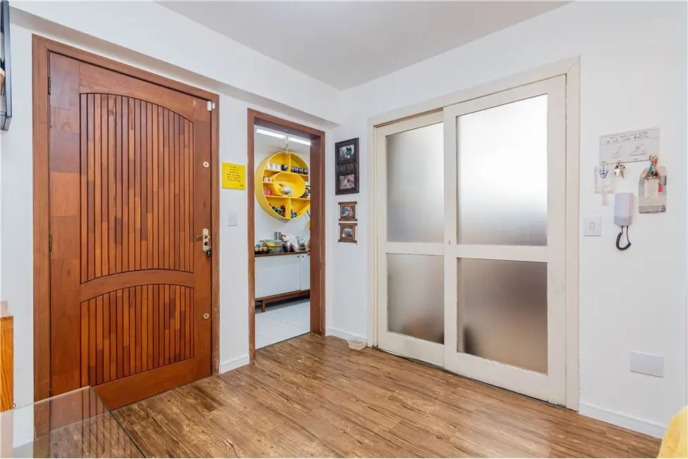 Apartamento com 2 quartos à venda, 118m2 em Auxiliadora, Porto Alegre - RS - imagem 6 Foto 6 de Apartamento com 2 quartos à venda, 118m2 em Auxiliadora, Porto Alegre - RS