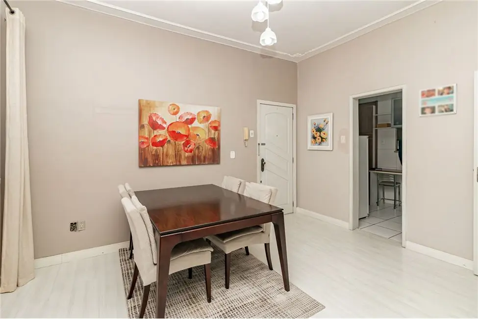 Apartamento com 2 quartos à venda, 95m2 em Petrópolis, Porto Alegre - RS - imagem 6 Foto 6 de Apartamento com 2 quartos à venda, 95m2 em Petrópolis, Porto Alegre - RS
