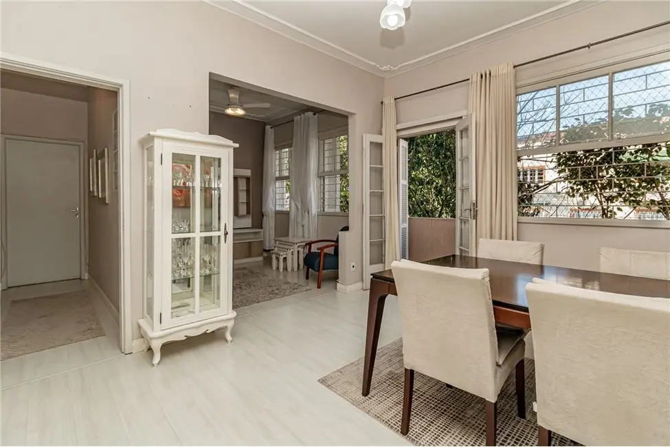 Foto 2 de Apartamento com 2 quartos à venda, 95m2 em Petrópolis, Porto Alegre - RS