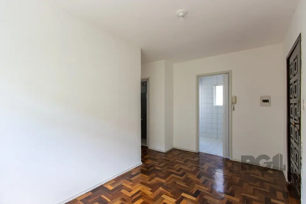Foto 7 de Apartamento com 3 quartos à venda, 50m2 em Cristal, Porto Alegre - RS