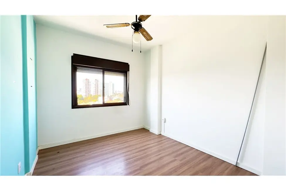 Apartamento com 3 quartos à venda, 85m2 em Santa Maria Goretti, Porto Alegre - RS - imagem 8 Foto 8 de Apartamento com 3 quartos à venda, 85m2 em Santa Maria Goretti, Porto Alegre - RS