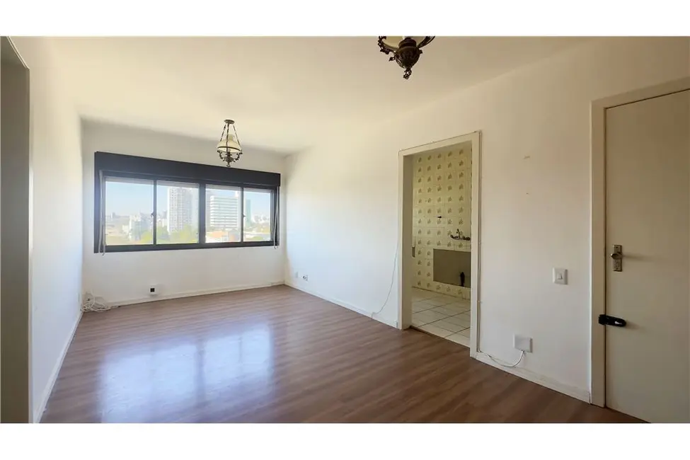 Apartamento com 3 quartos à venda, 85m2 em Santa Maria Goretti, Porto Alegre - RS - imagem 4 Foto 4 de Apartamento com 3 quartos à venda, 85m2 em Santa Maria Goretti, Porto Alegre - RS