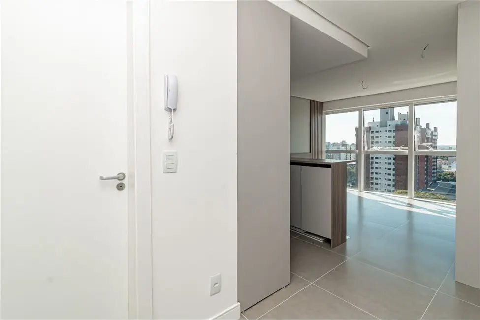 Foto 2 de Apartamento com 1 quarto à venda, 30m2 em Vila Jardim, Porto Alegre - RS