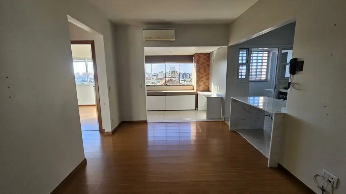 Foto 7 de Apartamento com 2 quartos à venda, 66m2 em Passo da Areia, Porto Alegre - RS