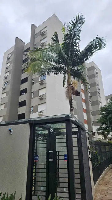 Foto 3 de Apartamento com 2 quartos à venda, 66m2 em Passo da Areia, Porto Alegre - RS