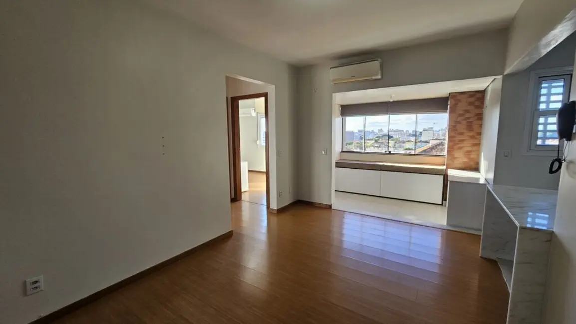 Foto 6 de Apartamento com 2 quartos à venda, 66m2 em Passo da Areia, Porto Alegre - RS