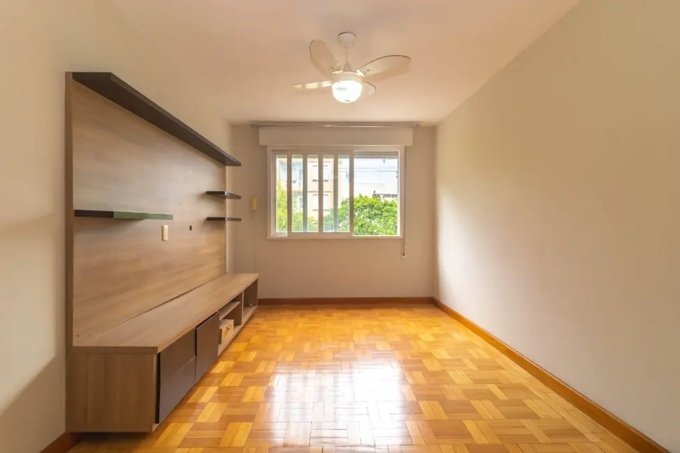 Foto 2 de Apartamento com 2 quartos à venda, 64m2 em Santana, Porto Alegre - RS