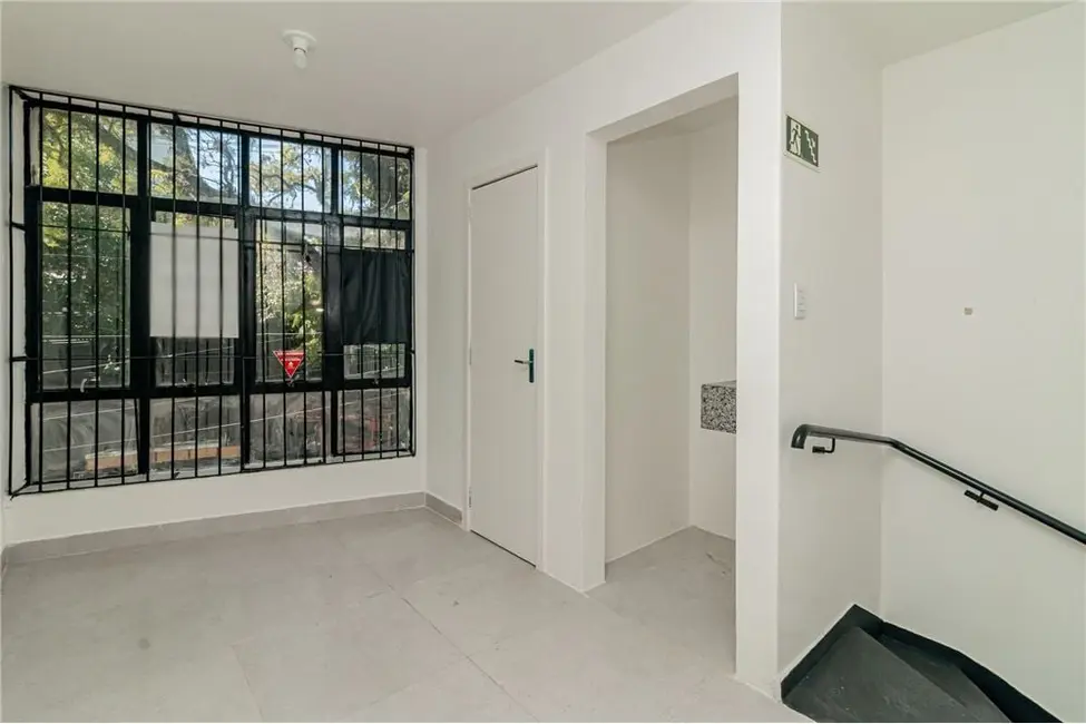Foto 3 de Sala Comercial à venda, 32m2 em Floresta, Porto Alegre - RS
