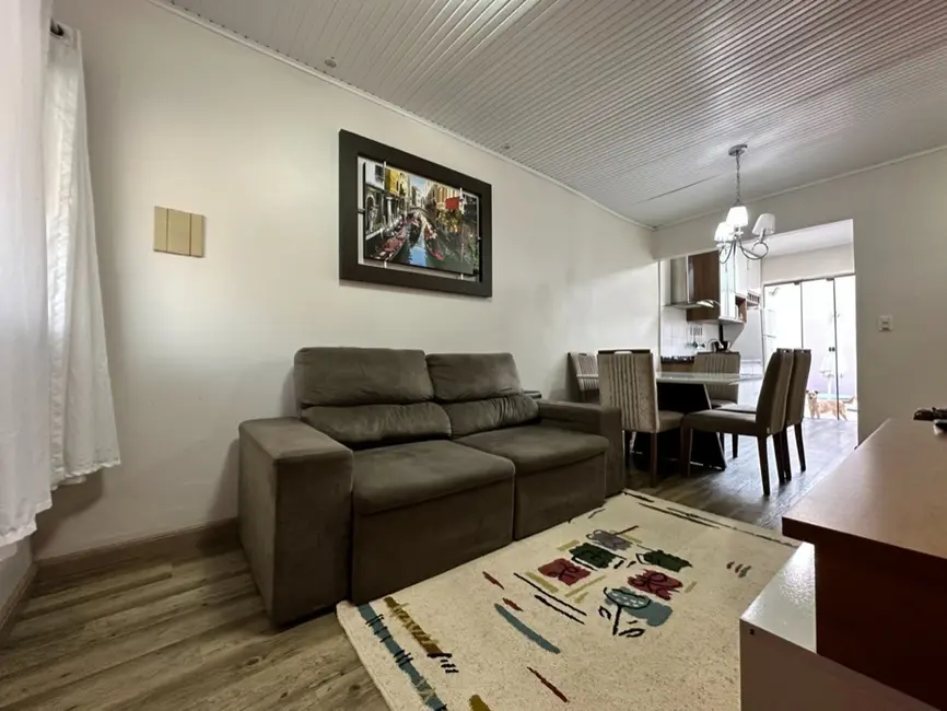 Casa com 2 quartos à venda, 80m2 em São José, Canoas - RS - imagem 6 Foto 6 de Casa com 2 quartos à venda, 80m2 em São José, Canoas - RS
