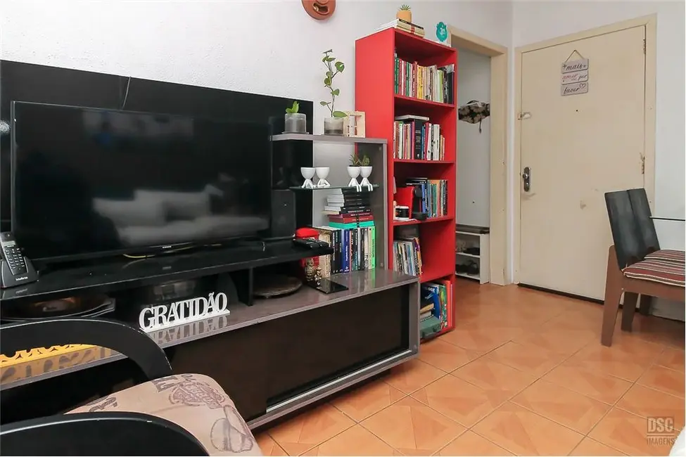 Foto 1 de Apartamento com 2 quartos à venda, 46m2 em Cavalhada, Porto Alegre - RS