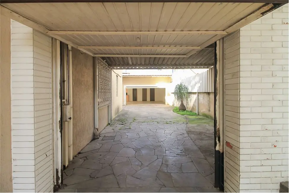 Foto 6 de Fazenda / Haras à venda, 606m2 em Petrópolis, Porto Alegre - RS