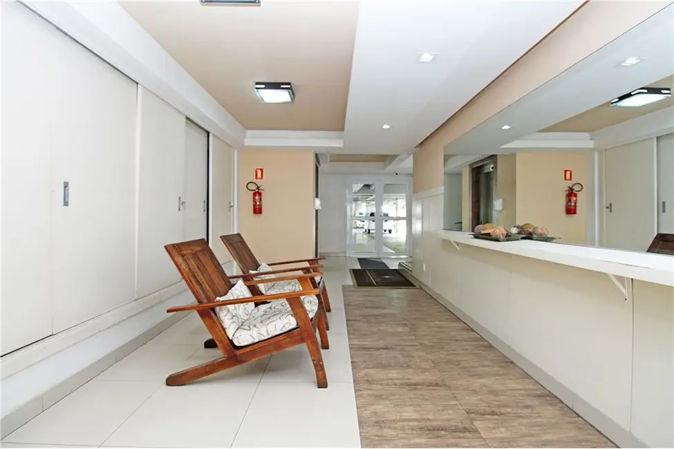 Foto 3 de Apartamento com 2 quartos à venda, 65m2 em Santana, Porto Alegre - RS