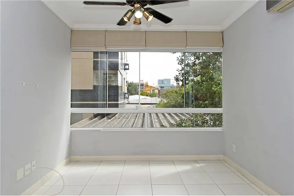 Foto 6 de Apartamento com 2 quartos à venda, 65m2 em Santana, Porto Alegre - RS